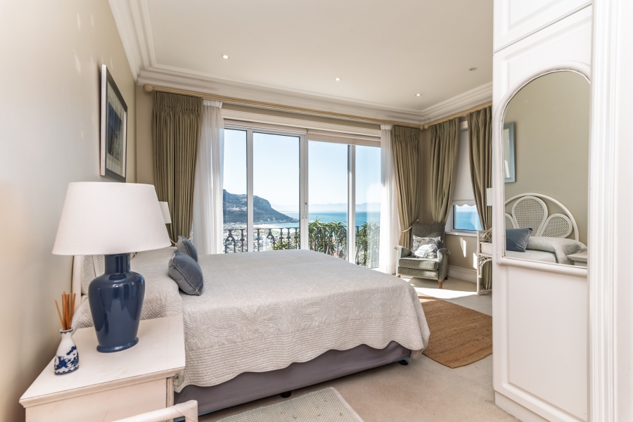 To Let 4 Bedroom Property for Rent in Fish Hoek Western Cape